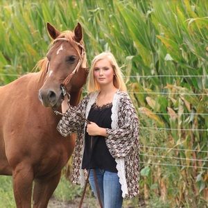 Meet your Posher, Kennidi